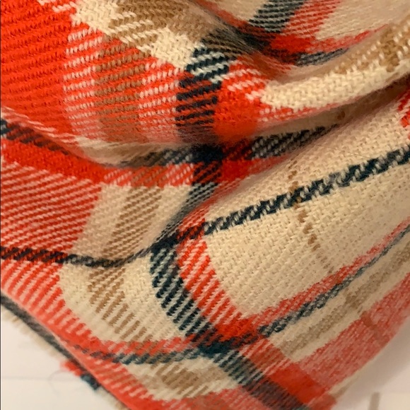 Lovely J. Crew Winter Scarf - Picture 2 of 4